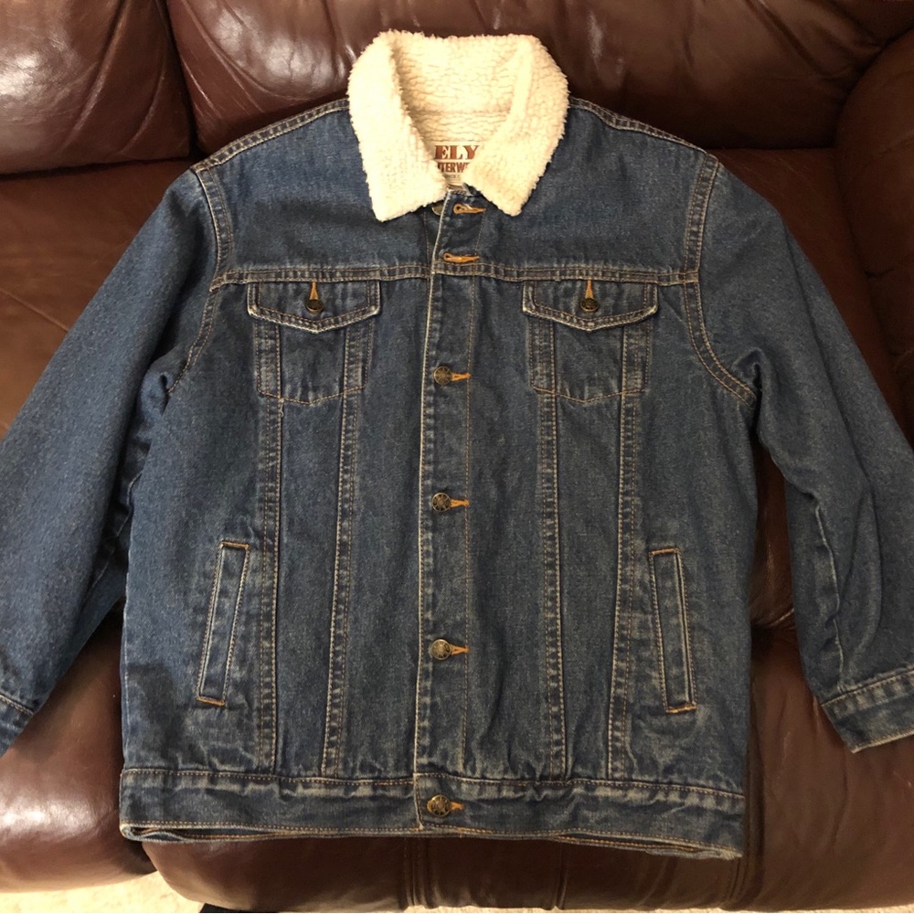 Ely Outerwear Sherpa Lined Boys Jean Jacket. Like New. Boys Large